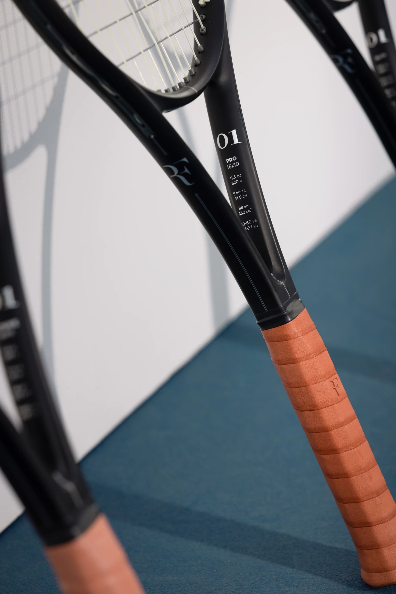 Wilson Pro Staff RF01 Pro Tennis Racquet G2 - TriplePointSports Wilson Pro Staff RF01 Pro Tennis Racquet G2 - TriplePointSports